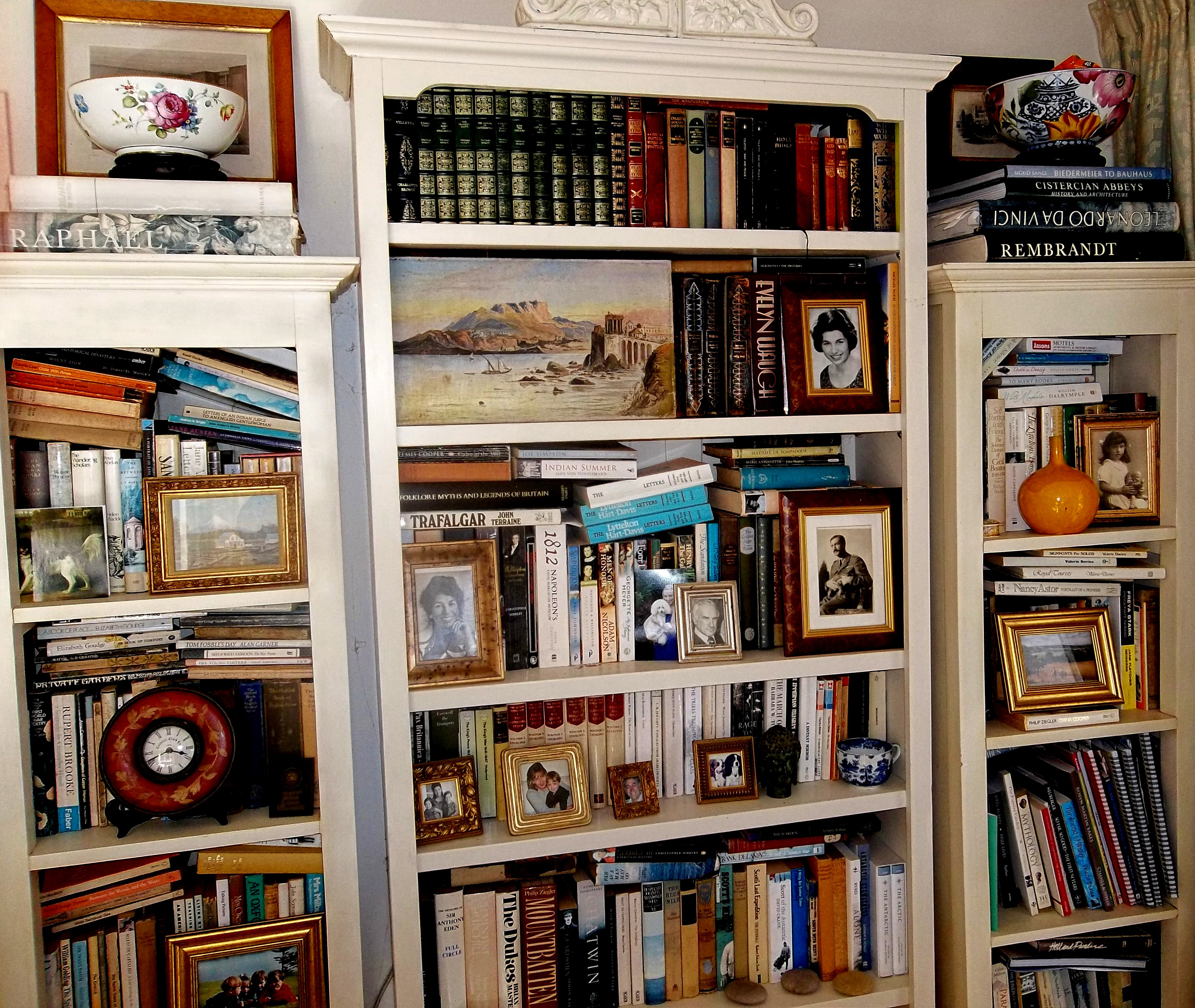 Illustration from the post “Castaway Books”